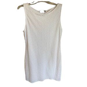 👗 2/$30 👗 White Dress Scooped Neckline Medium with Interlocking Pattern
